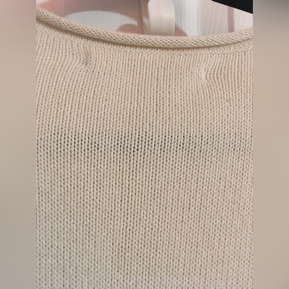 Light long sleeve/sweater with stylish form flattering patterning - Picture 4 of 11